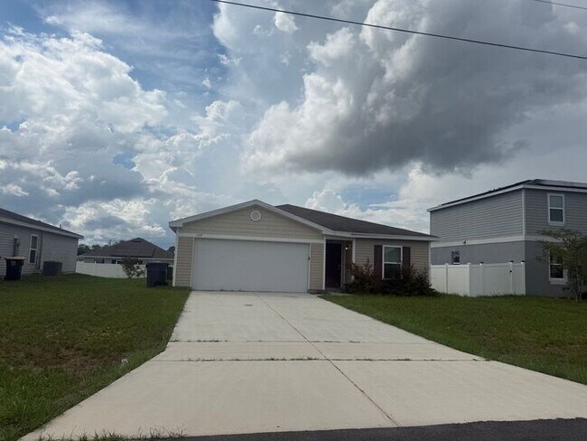 Photo - Comfortable and spacious Home in Poinciana Village 7