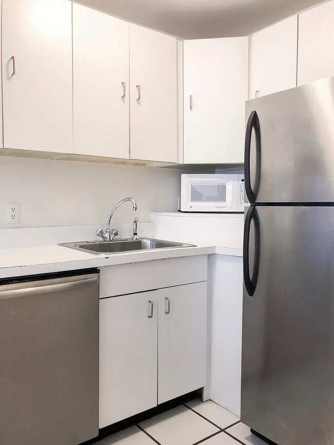 20 Symphony Rd Unit 2