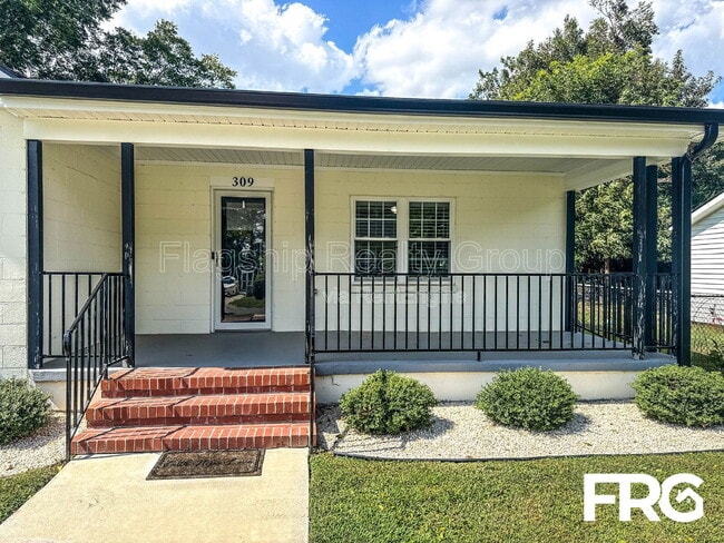 Photo - 309 S Pender St