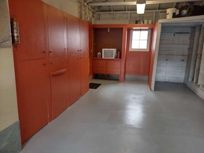 Photo - 2 bed 1 bath with large attached garage and fenced yard