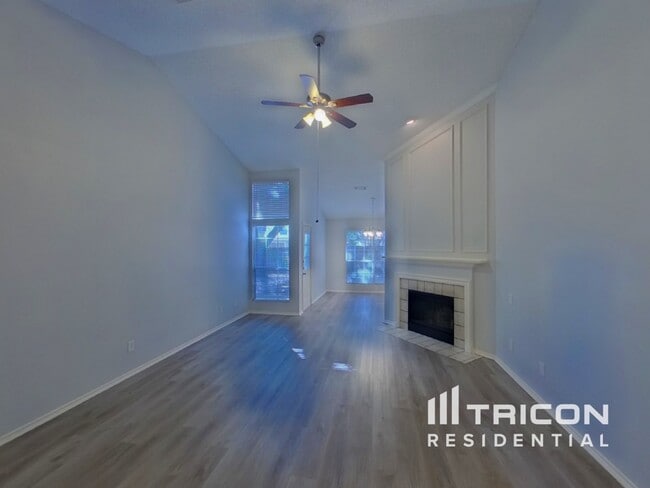 Photo - 2601 Country Creek Ln