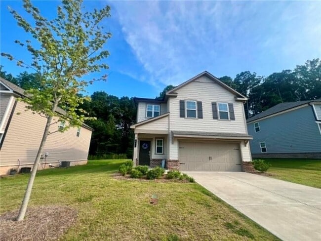 Photo - 683 Evergreen Rd