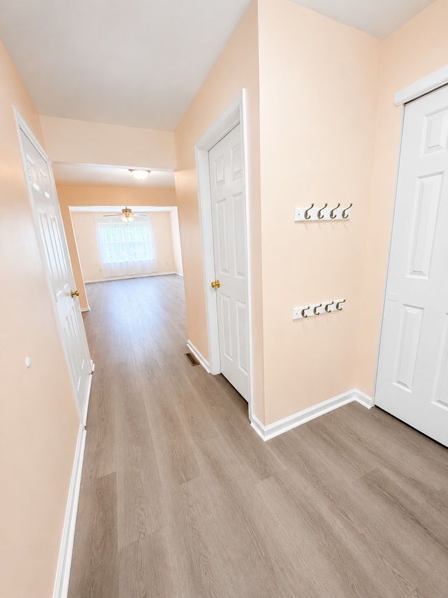 Photo - 112 Galway Cir