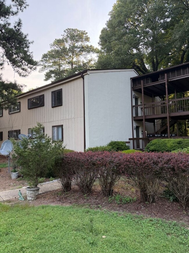 Building Photo - 5066 Flint Ridge Pl