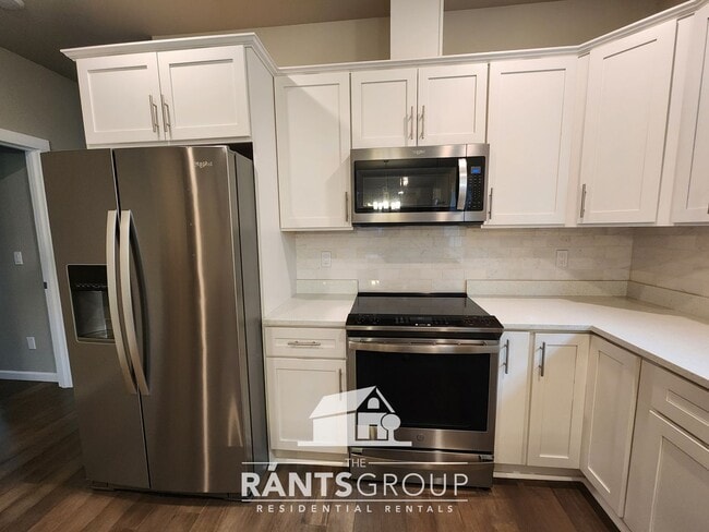 Photo - Single-Story 1,915 sq. ft. Home with 2-Car...