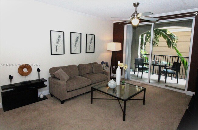 Photo - 17150 N Bay Rd Unidad 2220