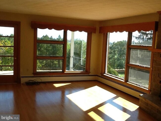 Photo - 444 Laurel Grove Rd