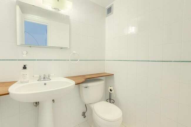 Photo - 16909 N Bay Rd Unidad 507