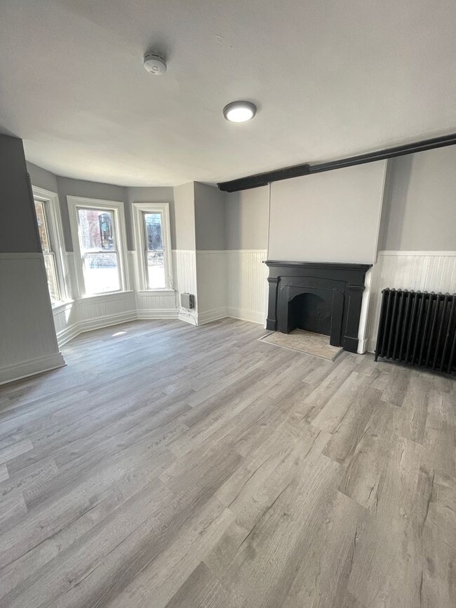 Building Photo - 89 Dubois St Unit 1