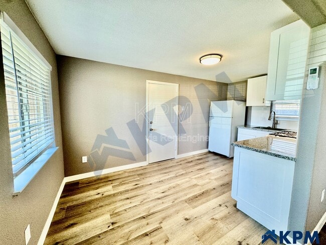 Photo - 316 S Gertrude Ave