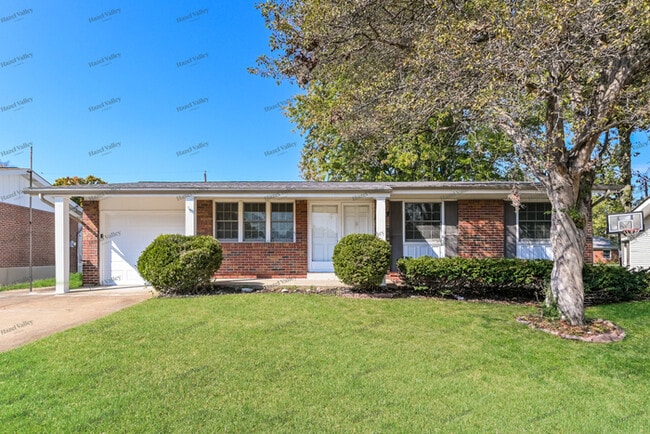 Building Photo - 1365 Bluefield Dr