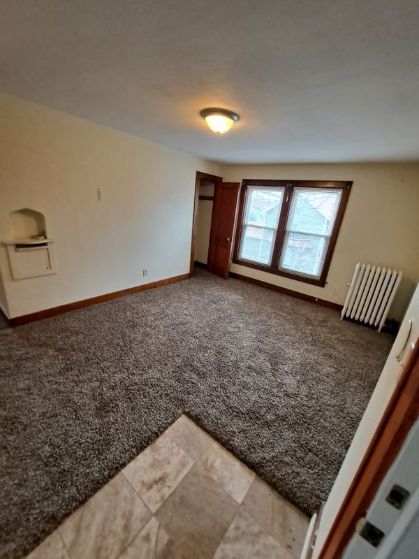 Photo - 619 W 16th St