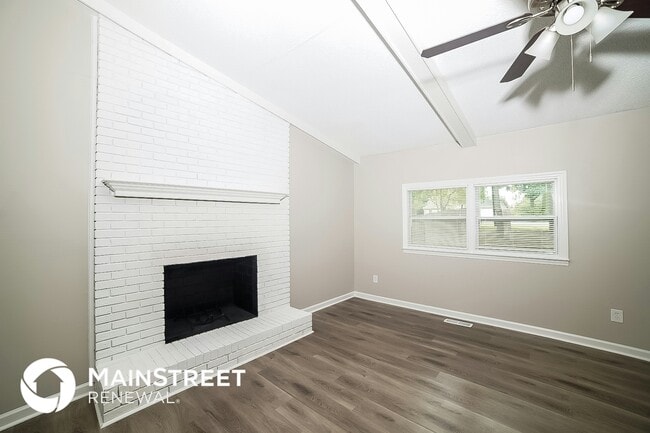 Photo - 162 Dober Ct