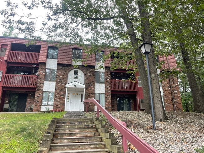Building Photo - 25 Woodsedge Dr Unit APT 6C