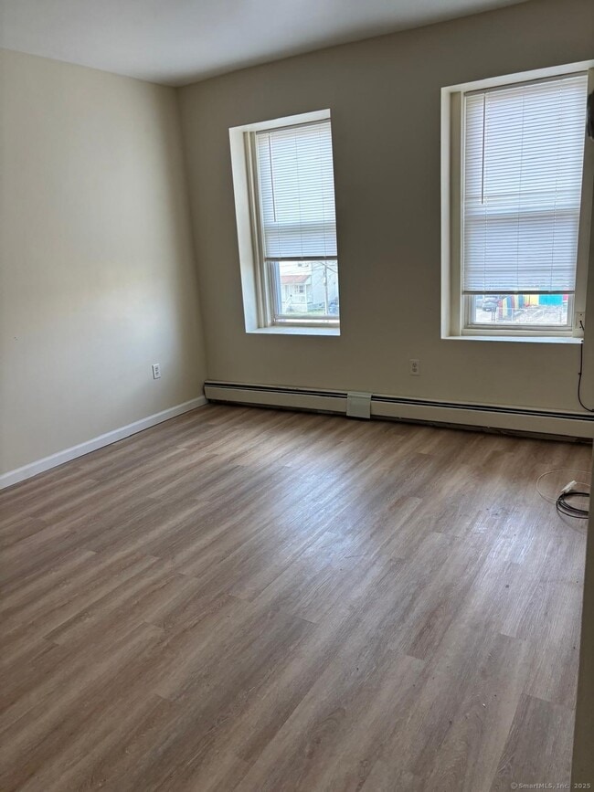 Photo - 1057 E Main St Unit 8