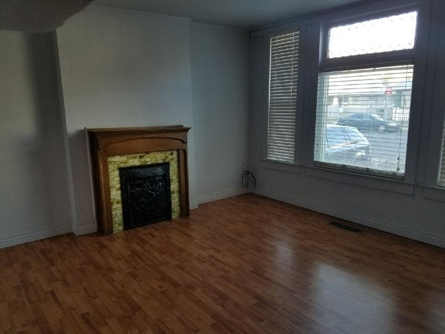 Photo - 1062 Jefferson St W Casa