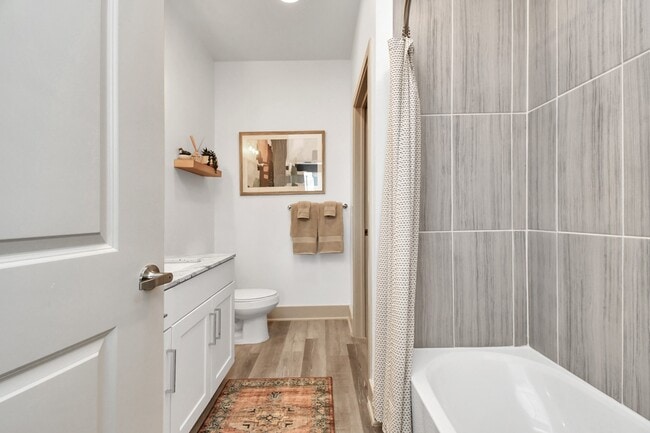 Building Photo - 2020 Grandway Dr Unit 7312