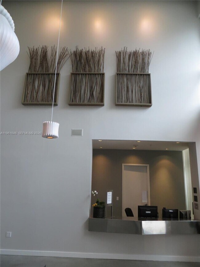 Photo - 133 NE 2nd Ave Unidad 308