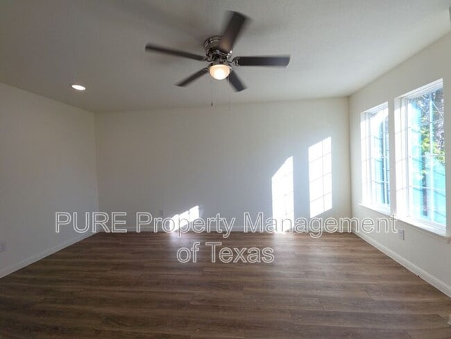 Photo - 2002 W 2nd St