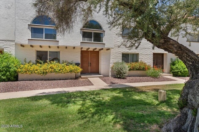 4233 N Miller Rd