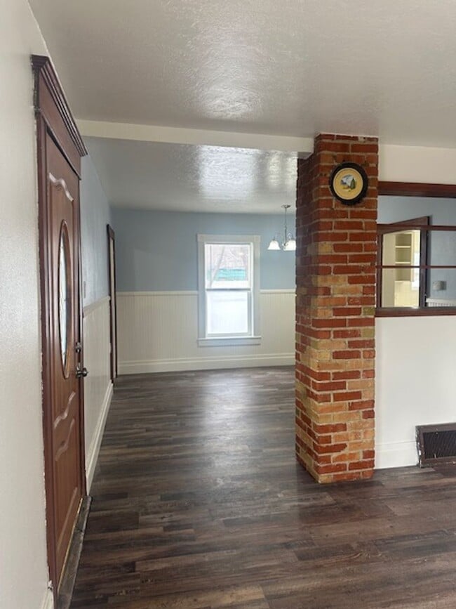 Photo - 726 N 11th Ave