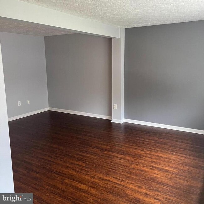 Photo - 7807 Edmunds Way