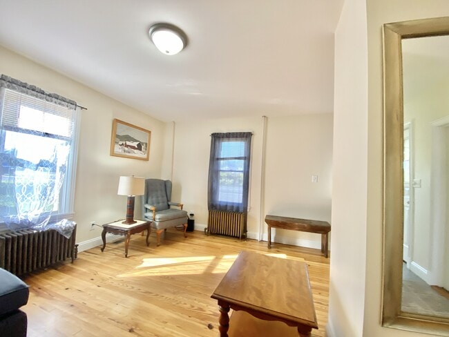 Photo - 842 Bloom Rd