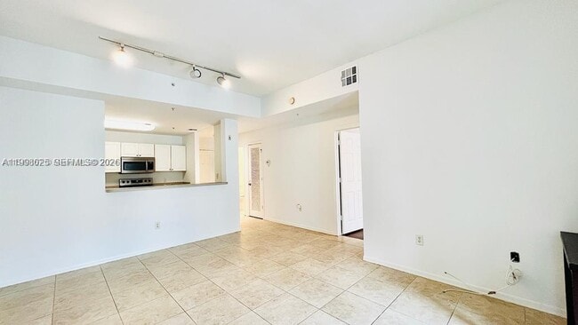 Photo - 1200 Town Center Dr Unidad 201