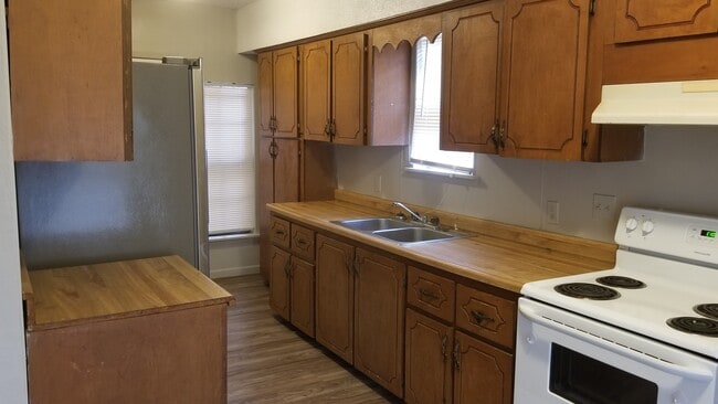 Photo - 609 6th St Unidad 3