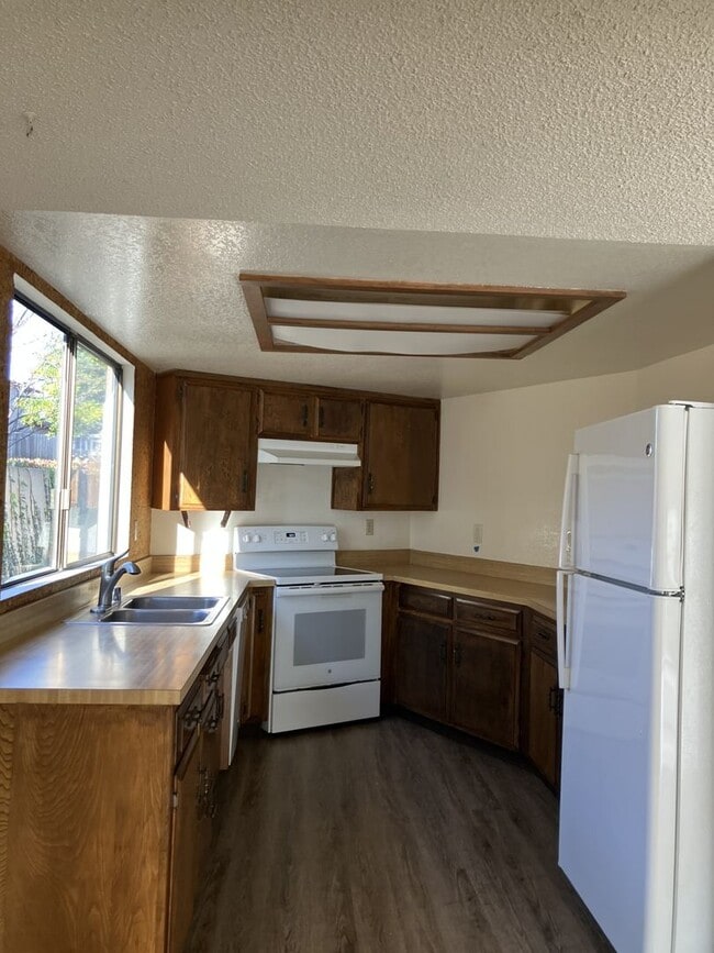 Photo - 173 Birch Ave Unit C