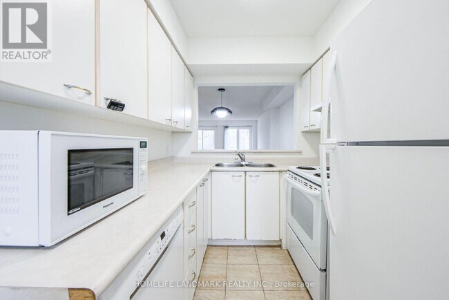 Photo - 25 Warner Ave