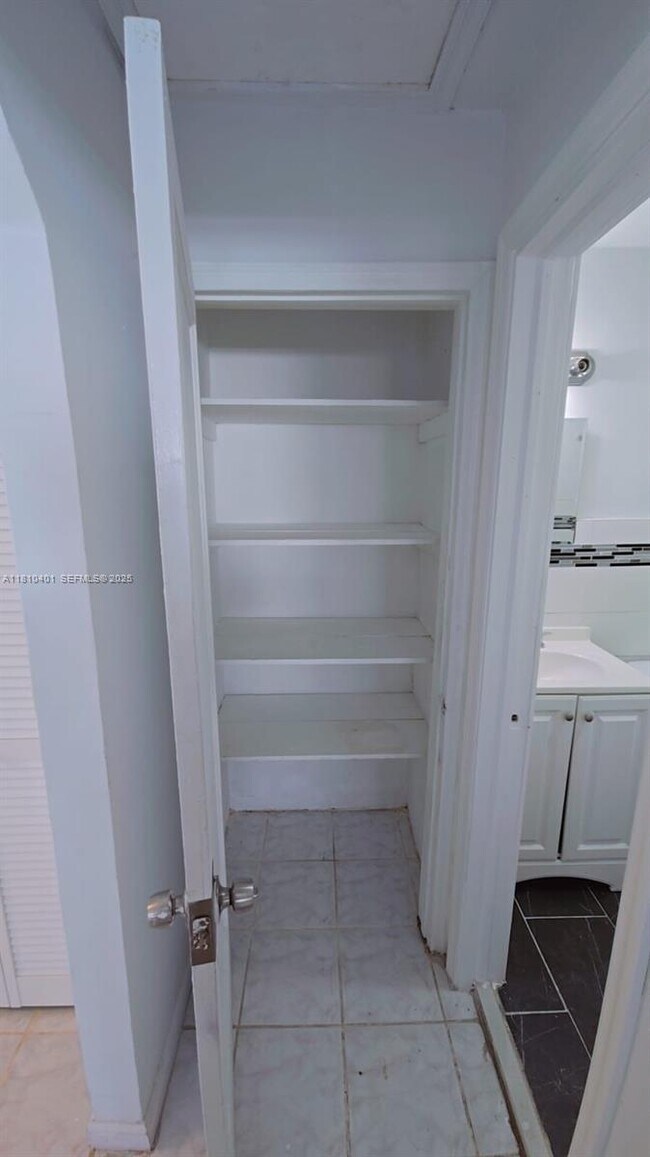 Photo - 1305 NE 146th St Unidad 0