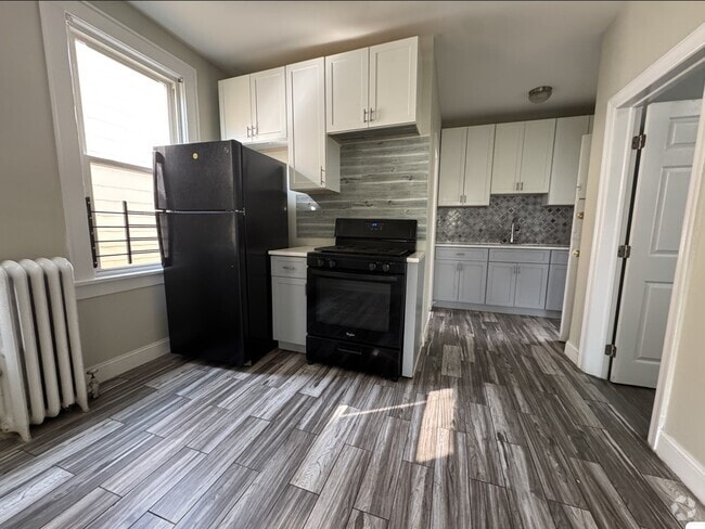 Building Photo - 169 W 5th St Unit 3 Rental