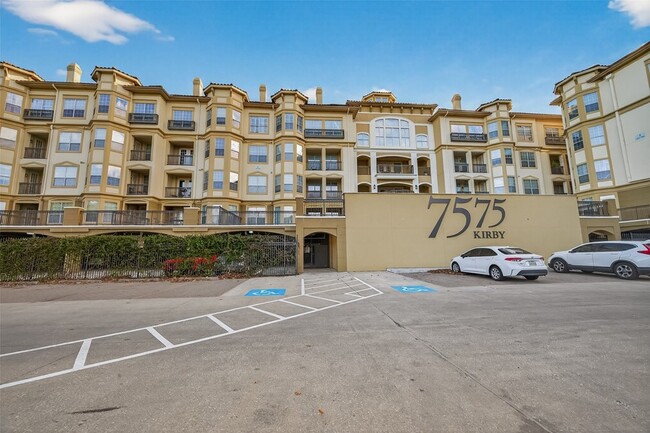 Photo - 7575 Kirby Dr Unidad 2103
