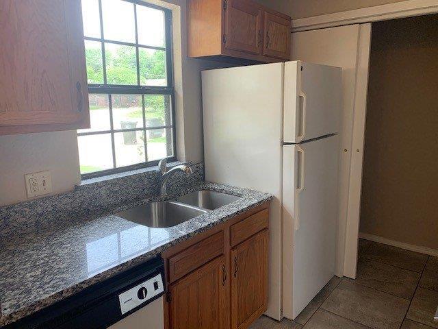 Photo - 824 Russell Cir