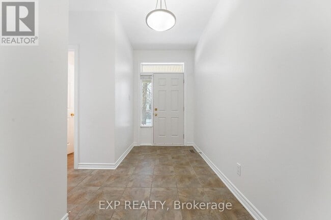 Photo - 119 Anfield Crescent