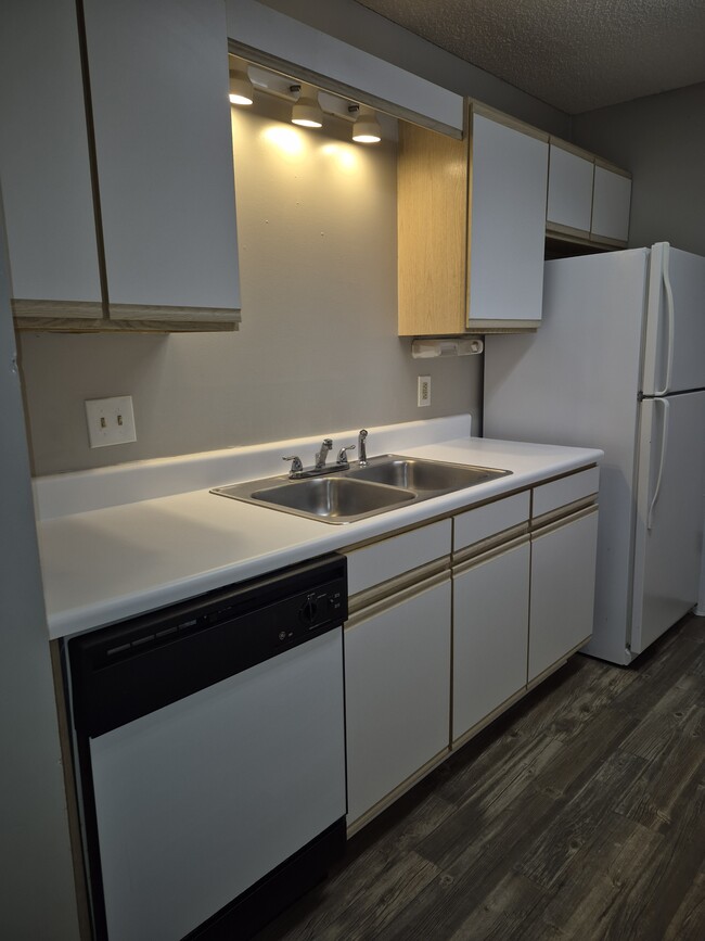 Photo - 2092 S Sherwood Dr