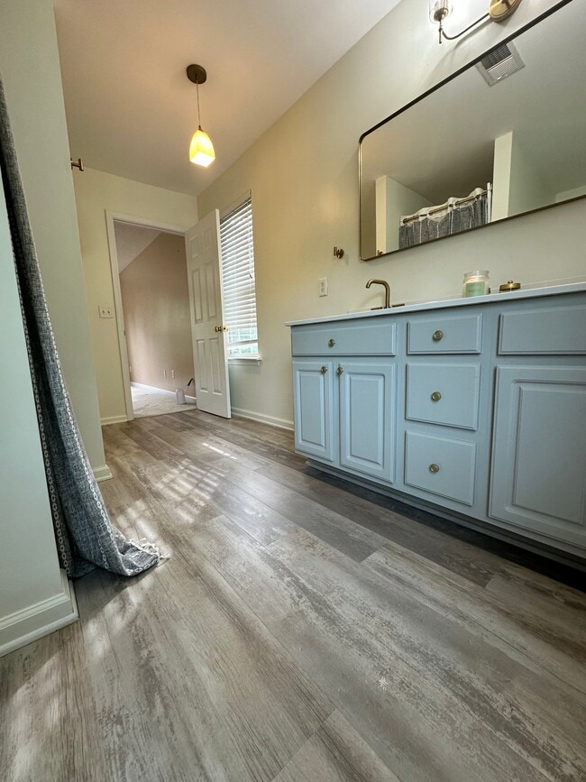 Photo - 435 Smallwood Dr
