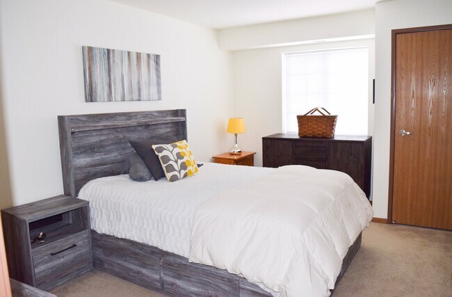Cameron Heights Associates LLC