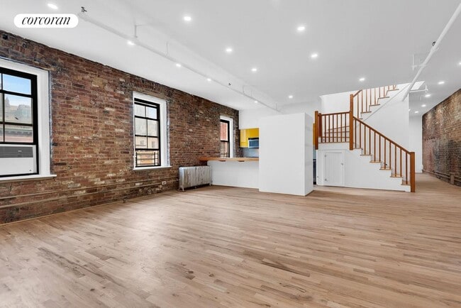 Photo - 16 Hudson St