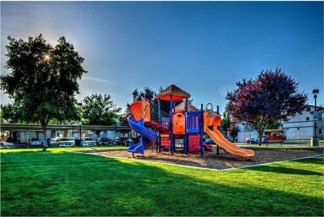 Photo - 600 Hosking Ave Unidad B
