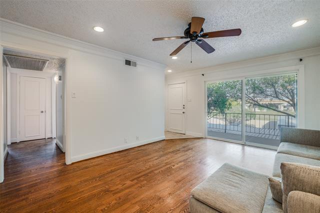 Photo - 5325 Fleetwood Oaks Ave Unidad 253