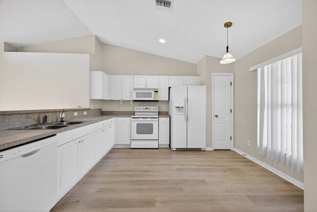 Photo - 1224 Bayou St E