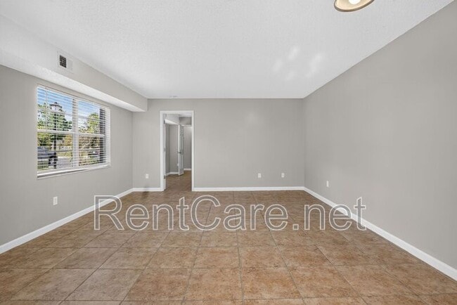 Photo - 53 Windtree Ln
