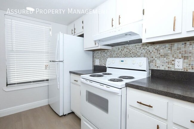 Photo - 4029 Henley Rd Unit 1705