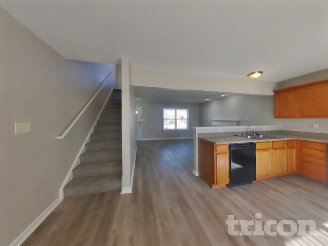 Photo - 1432 Dowell St