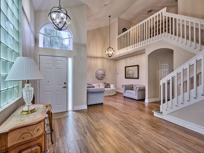 Photo - 2067 Cezanne Rd