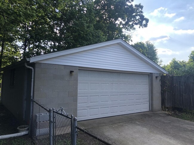 Photo - 5004 Winding Spring Pl