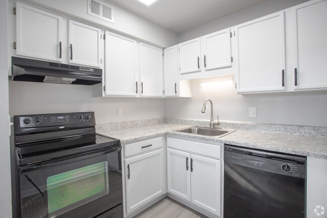 Autumn Lakes Apartments