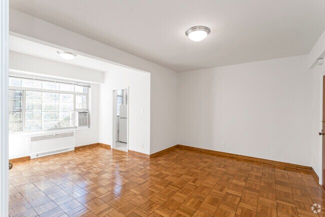 Studio - 455 SF